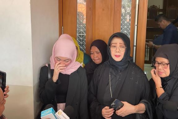 Ammar Zoni Pastikan Hubungannya dengan Kamelia Tidak Berakhir lewat Surat